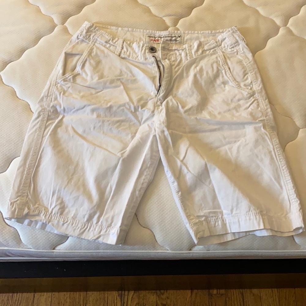 American Eagle Shorts Sz 32